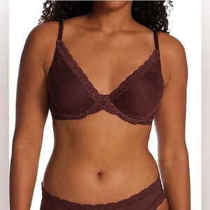 Natori Feathers Contour
Plunge Bra color : cinnamon